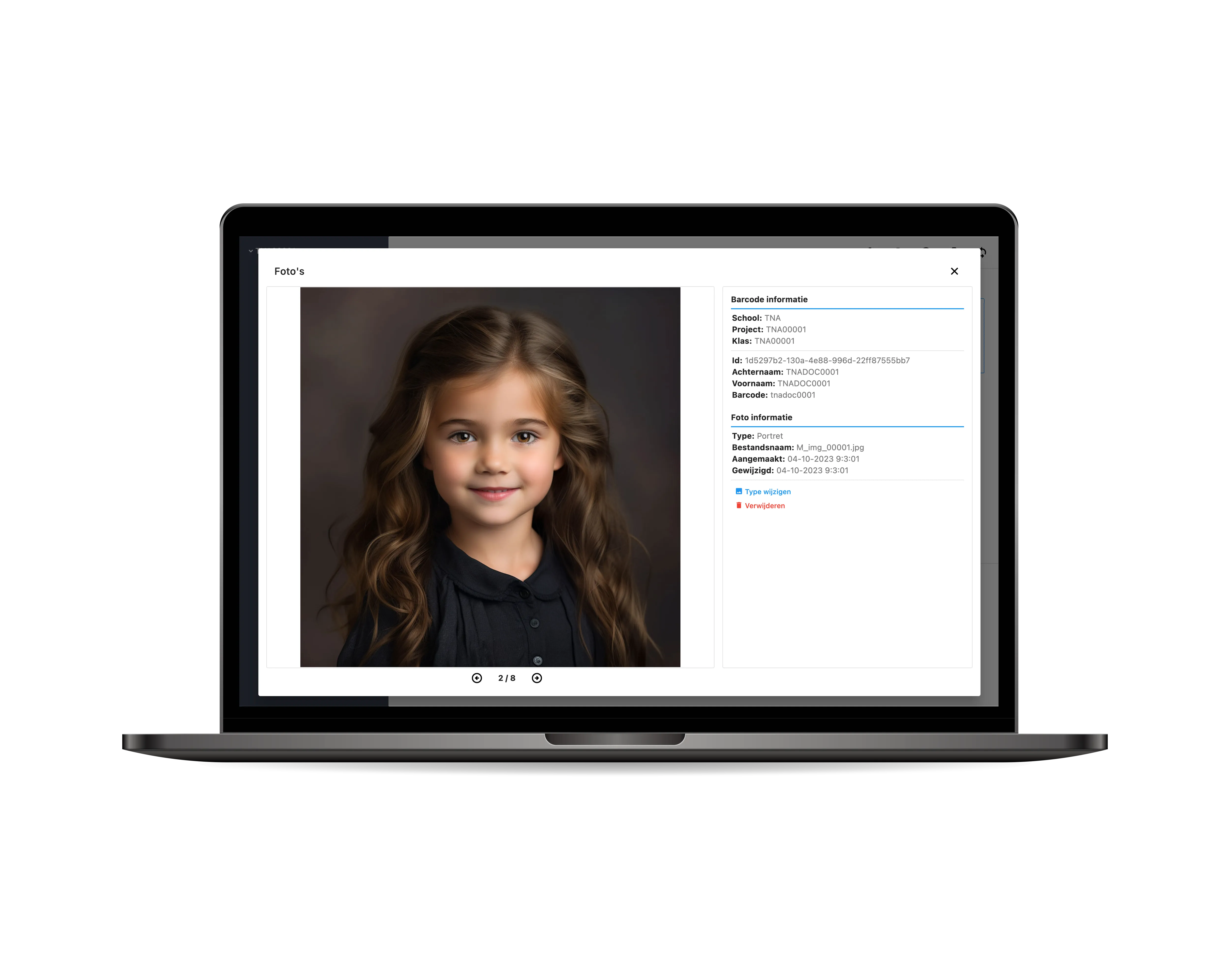 Hoogstraten Fotostudio — photo details and barcode linking