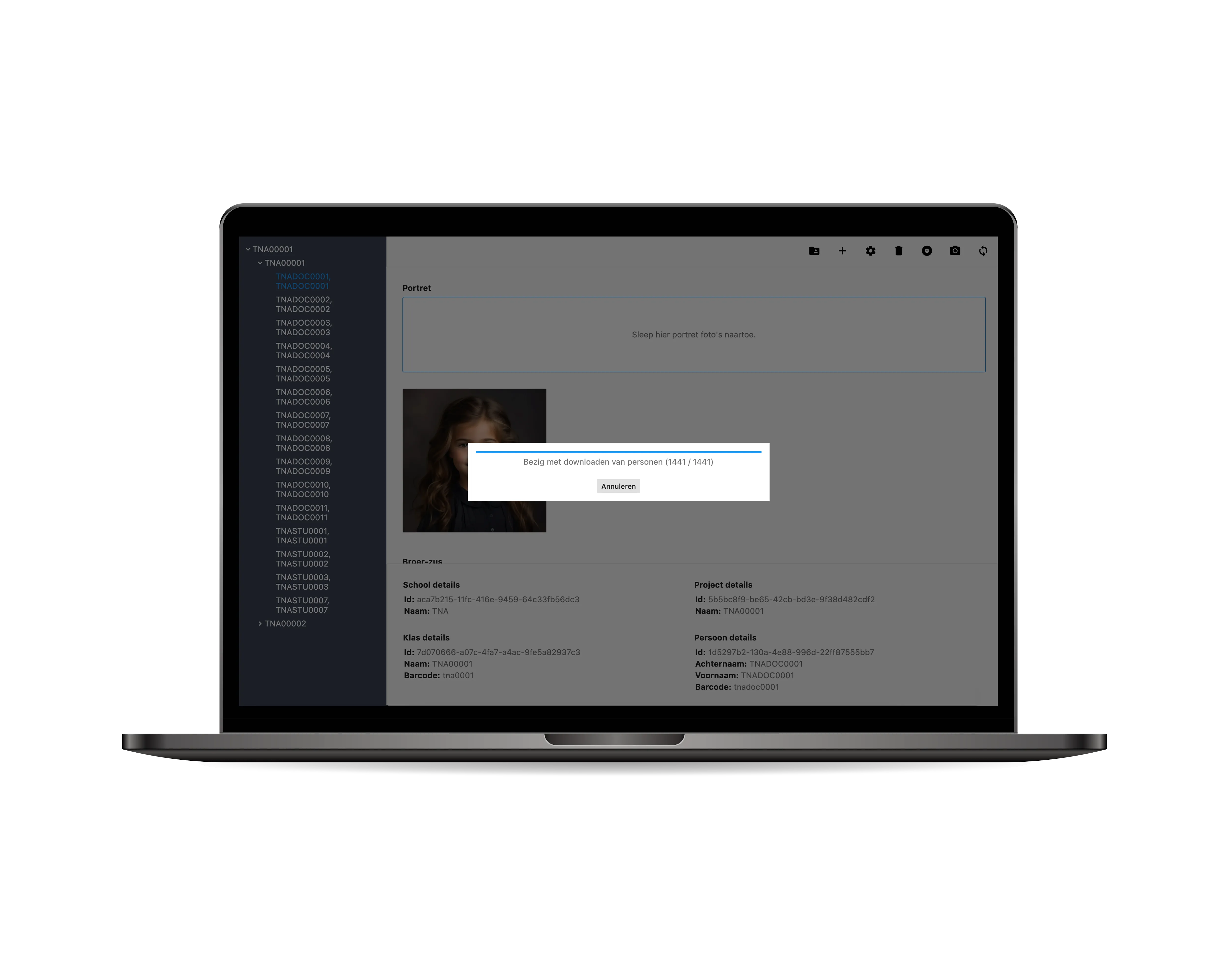 Hoogstraten Fotostudio — synchronisation to webshop
